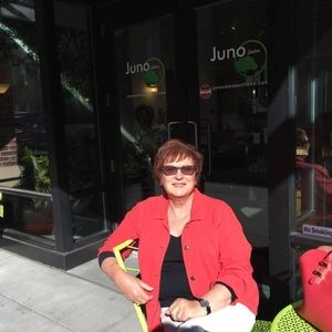 Meet your Posher, Evelyn